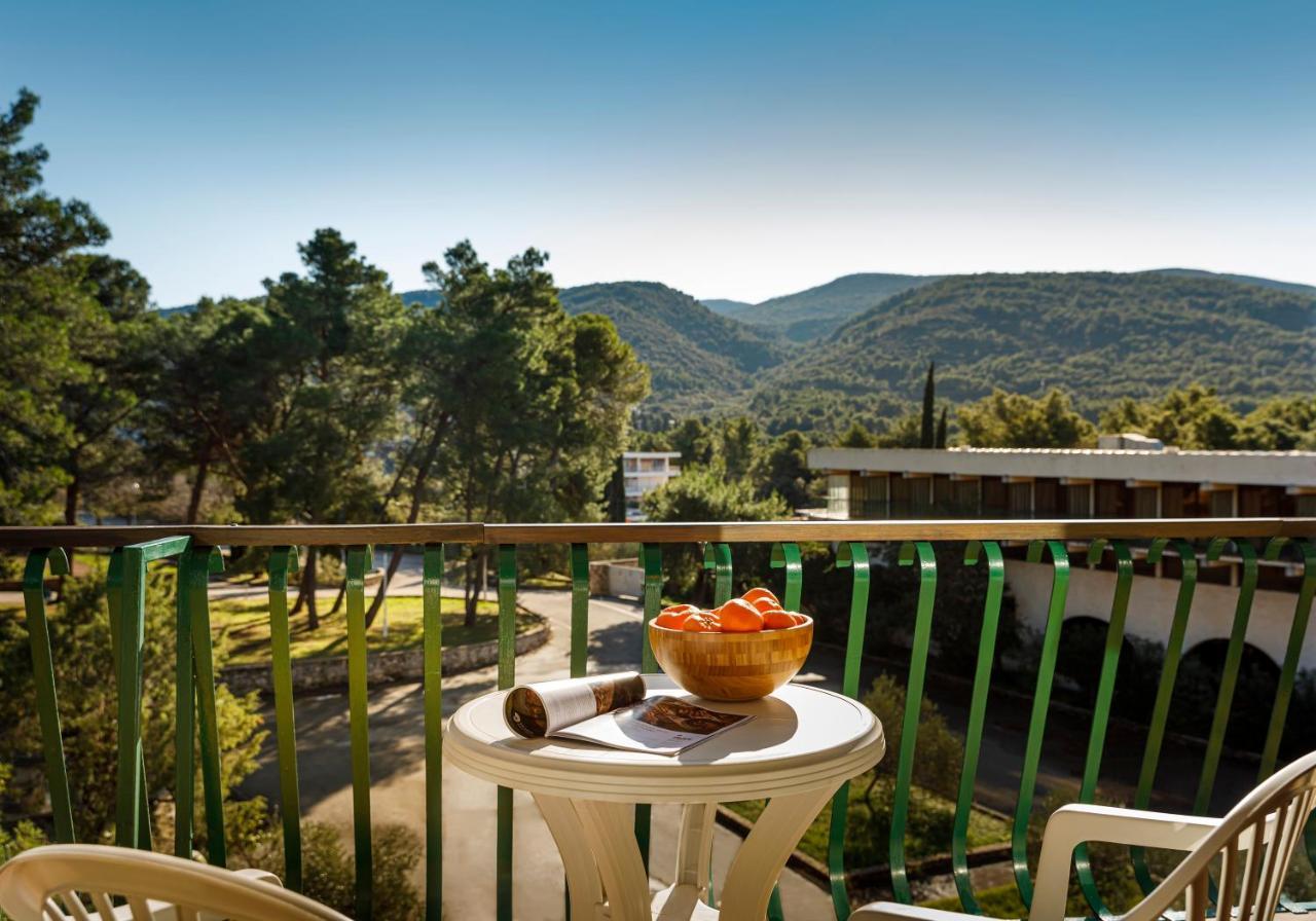 Arkada Hotel Stari Grad  Exterior foto